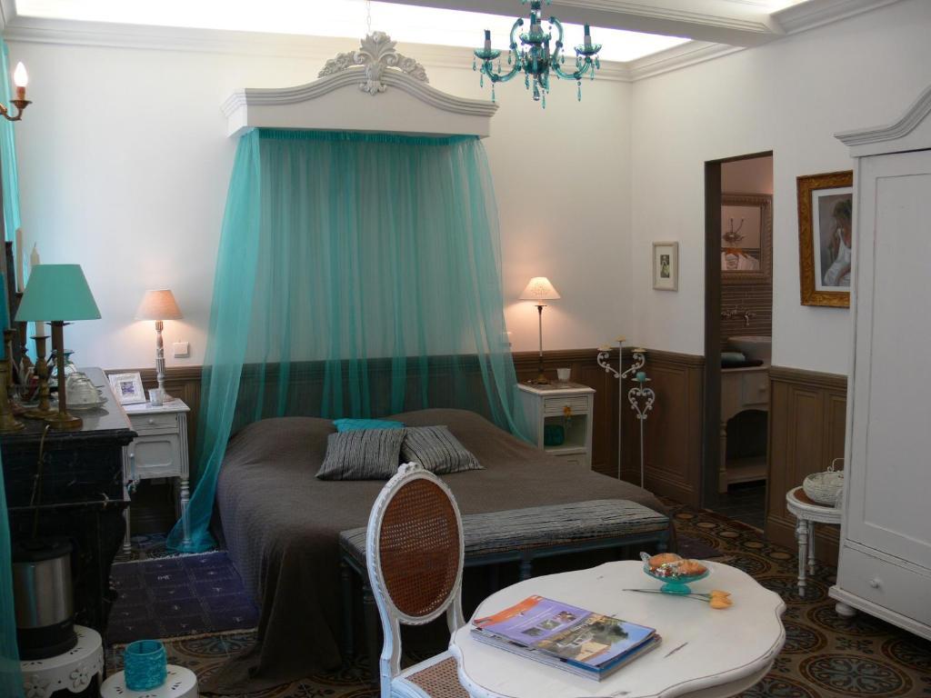 Maison D'Hote La Tourette 퀴퀴냥 객실 사진