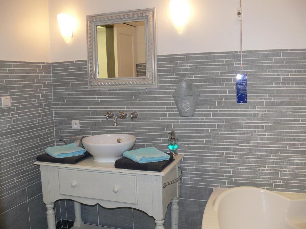 Maison D'Hote La Tourette 퀴퀴냥 객실 사진