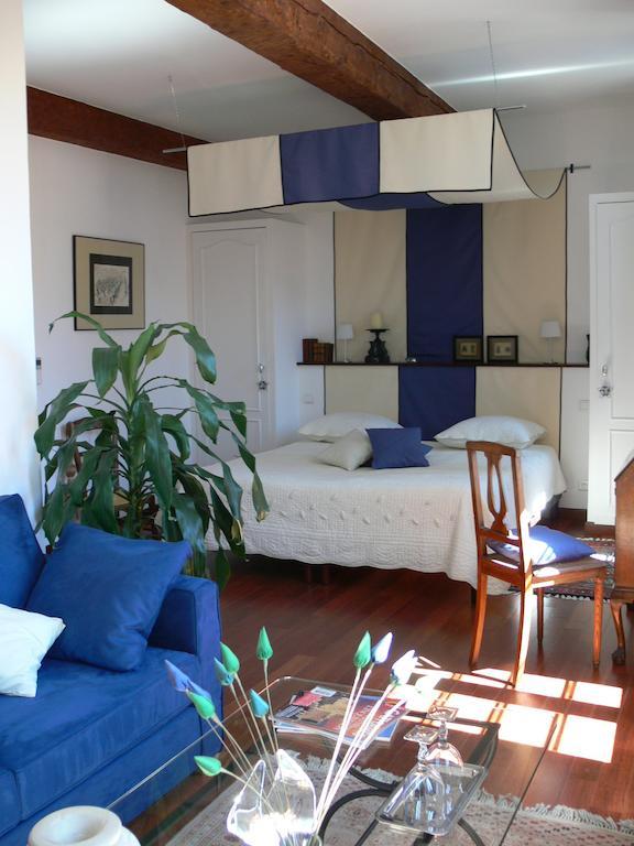 Maison D'Hote La Tourette 퀴퀴냥 객실 사진